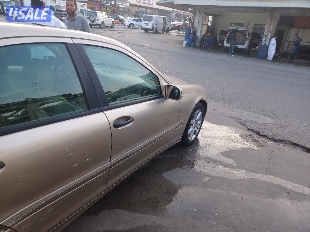 مرسيدس c200 مو 2005 خالي من الحوادث مكيف ثلج استعمال يومي1