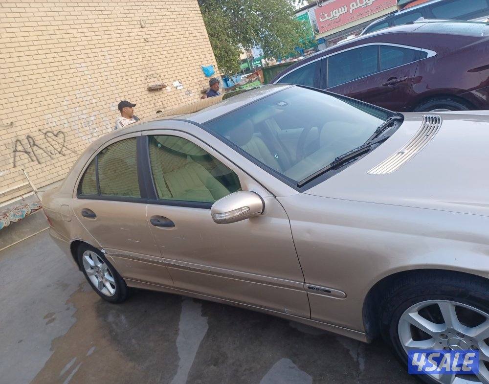 مرسيدس c200 مو 2005 خالي من الحوادث مكيف ثلج استعمال يومي3