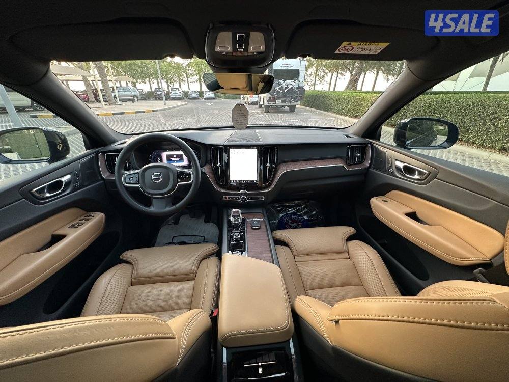 XC60 B5 AWD 2023 تحت الكفاله5
