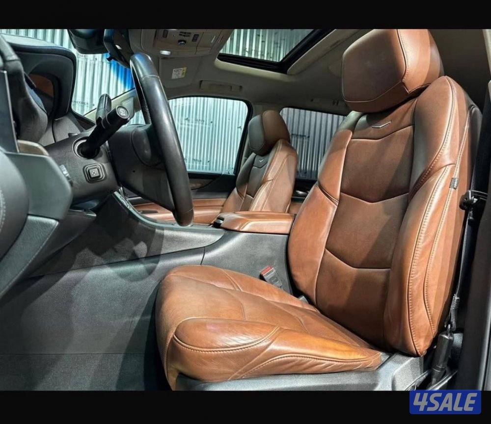 CADILLAC ESCALID4
