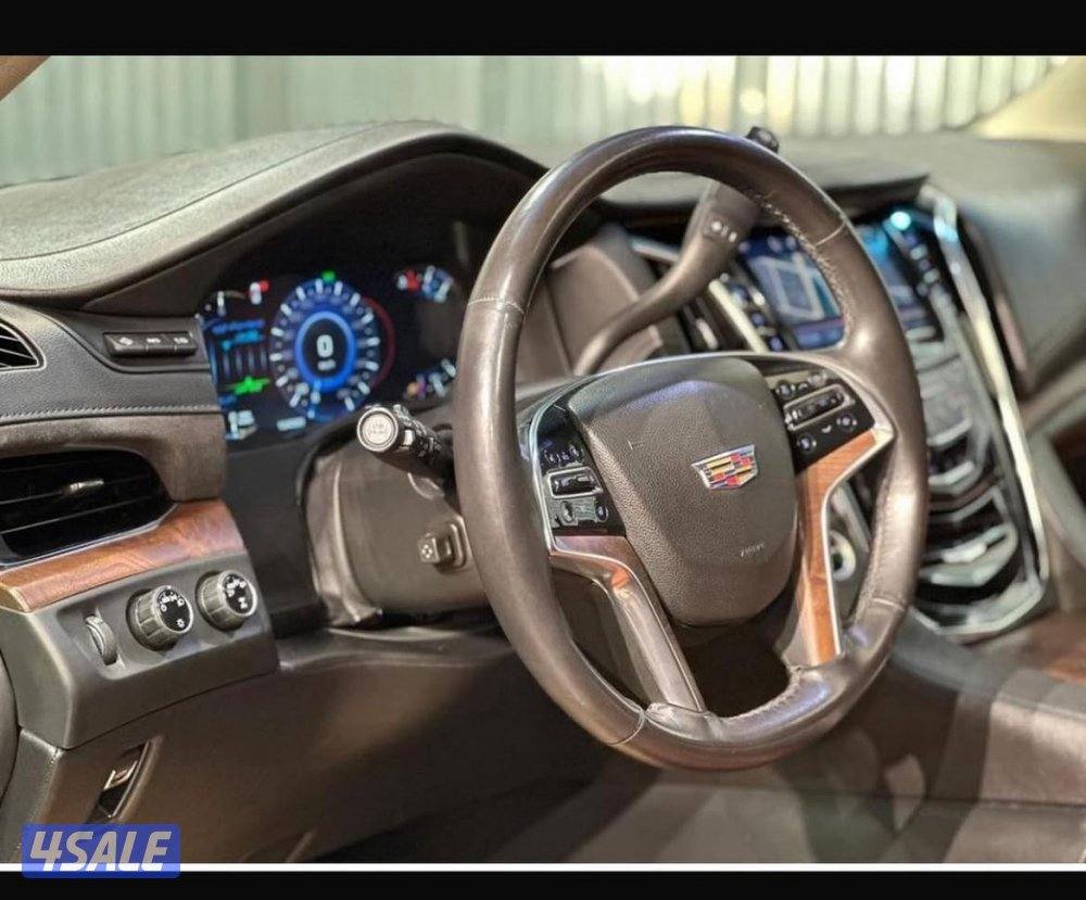 CADILLAC ESCALID6
