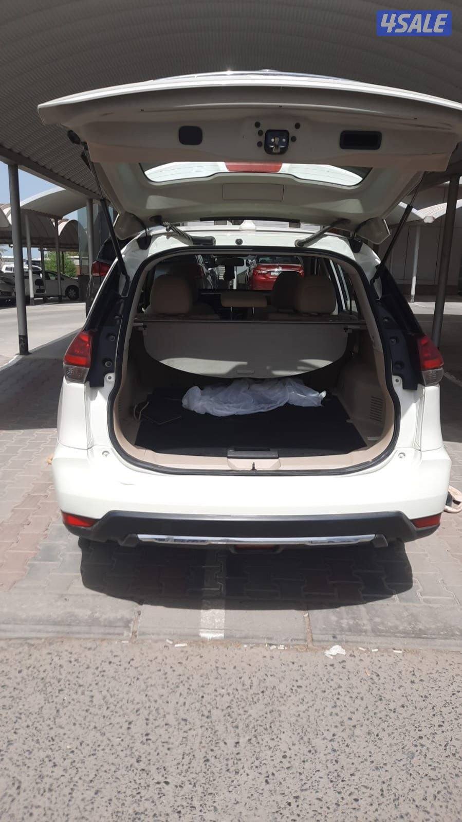 نيسان اكس تريل بحاله ممتازه ماشى 170الف2