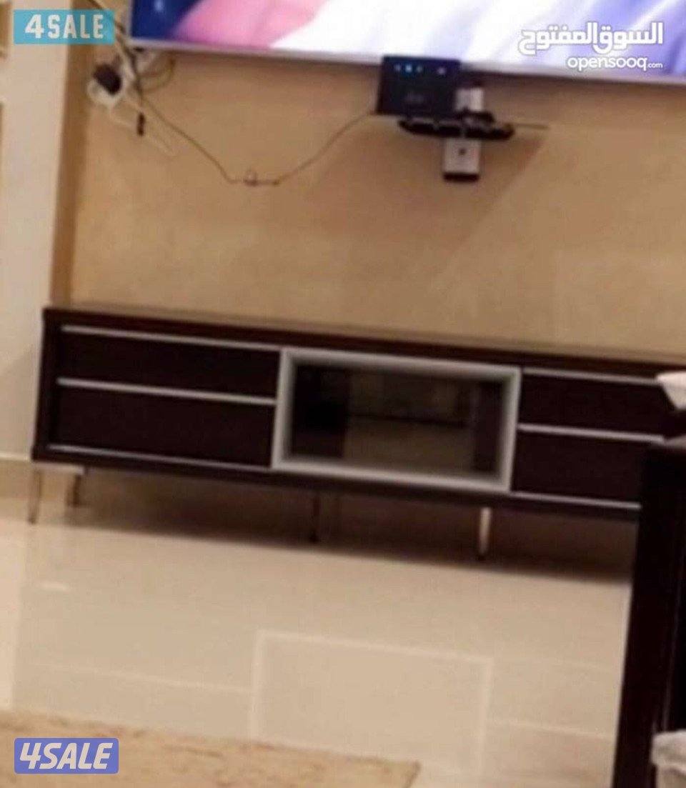 للبيع طاولات وكونسول ومكتبات تلفزيون3