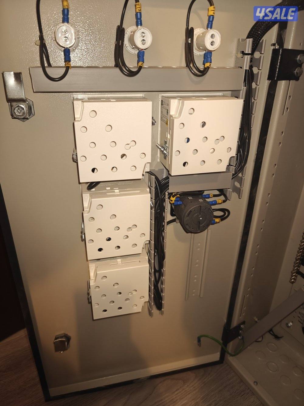 لوحة توزيع كهرباء شبه جديدة مع شاشة عرض – 63A
شنايدر إلكتريك4