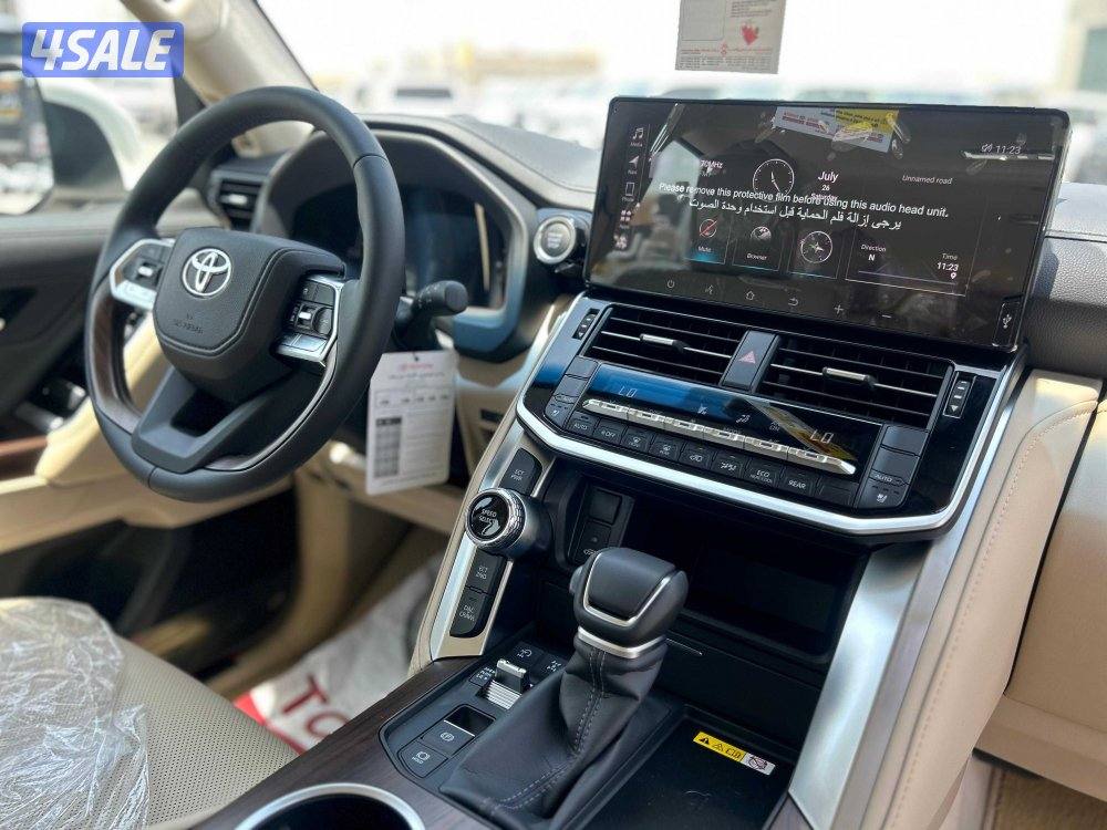 لاند كروزر GX.R AERO .V6 موديل 2025 اصفار7