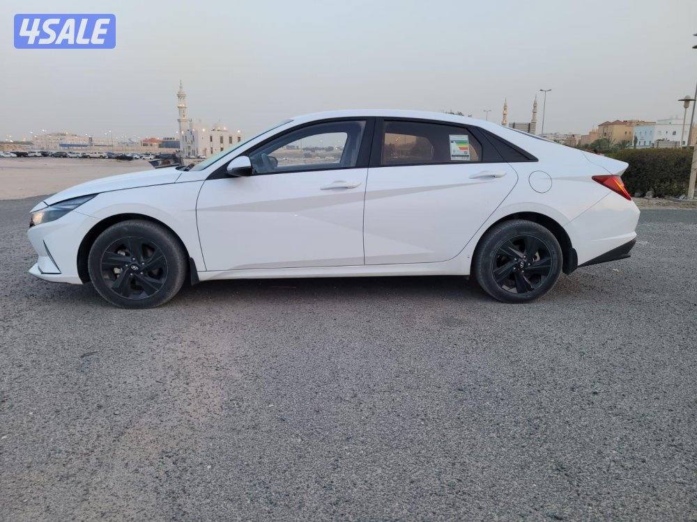 للبيع هيواندي النترا موديل 2023 صبغ الوكاله عداد 40 الف6