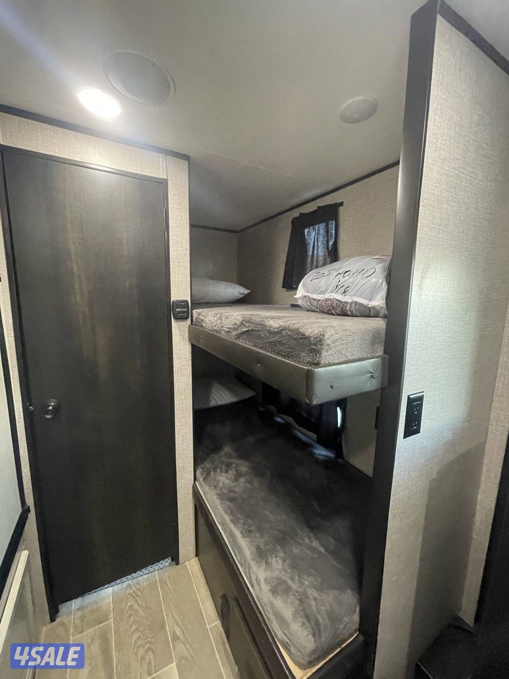 للبيع كرفان جايكو 2-2-0-27