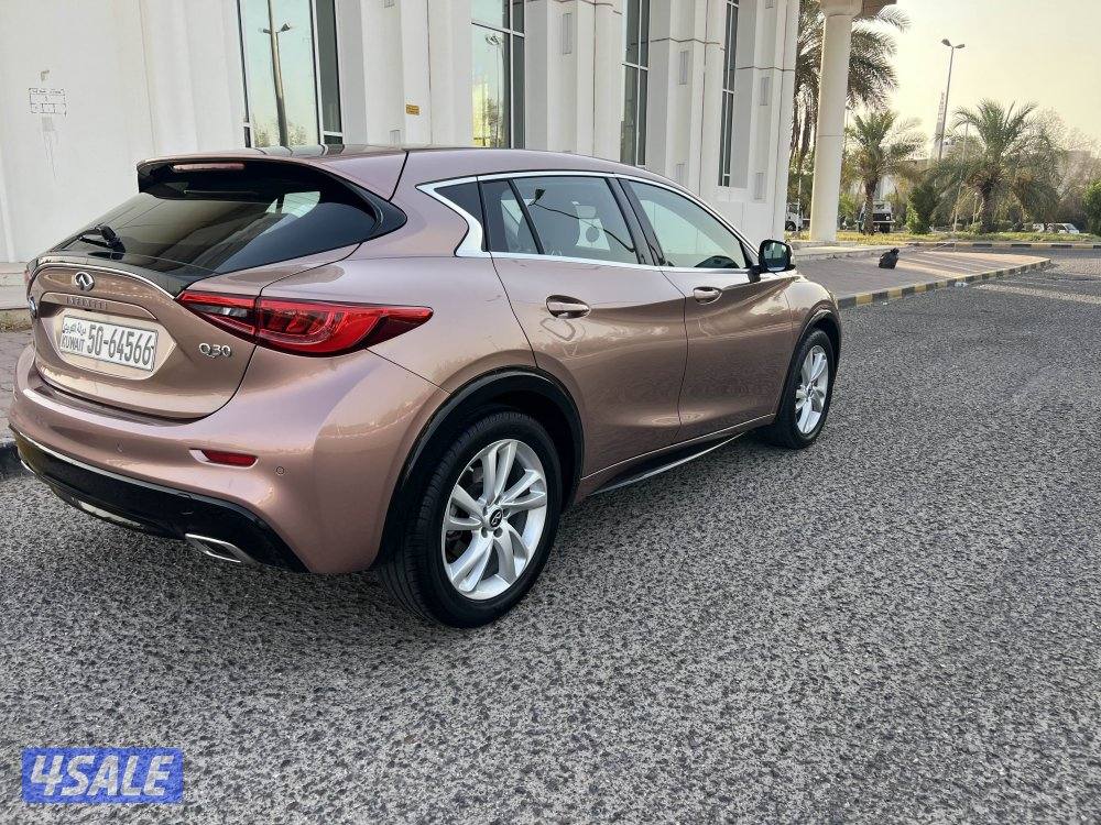 انفينيتي Q301