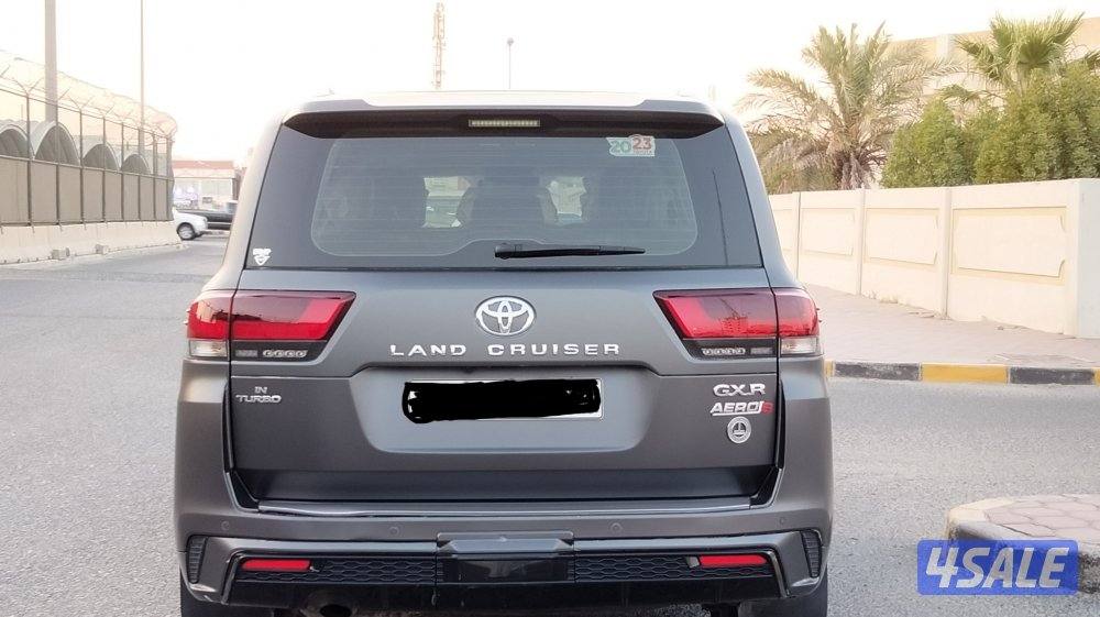 للبيع لاندكروزر GXR ايرو اس تون تيربو موديل 2023 ماشي 139 الف مالك اول8