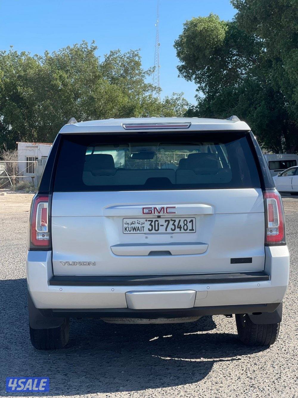 يوكن SLT - موديل / 2015 - وارد بهبهاني - كامل المواصفات ماعدا الفتحه6