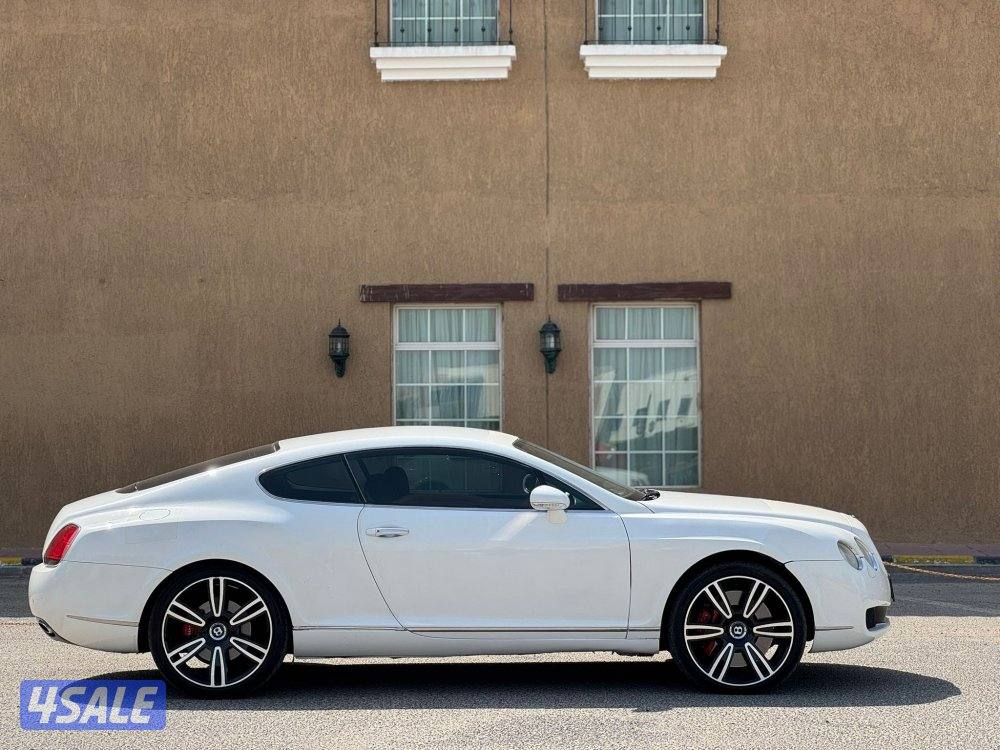 بنتلي GT / V122