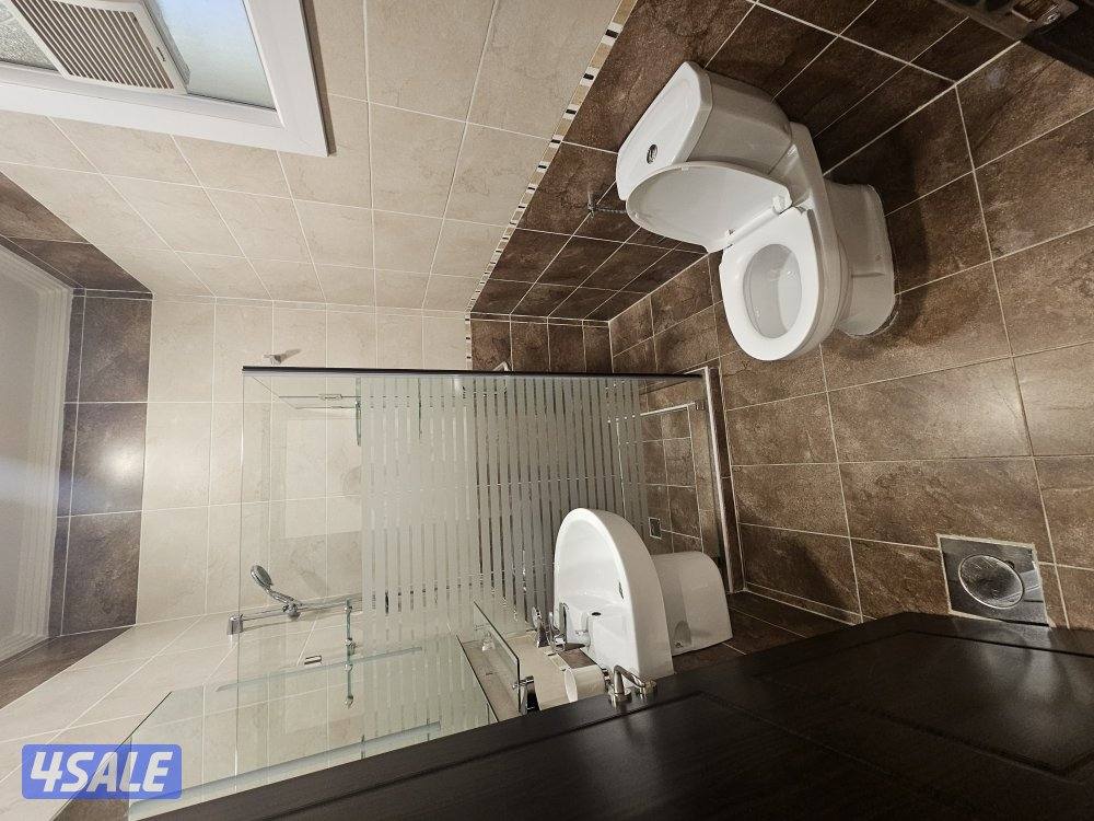 للايجار شقه الفنيطيس ٣غرف5