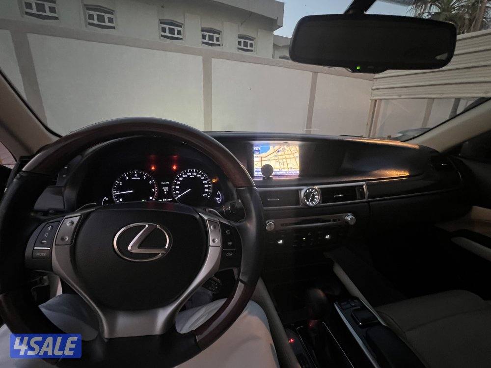 البيع لكزس Gs350 موديل 20136