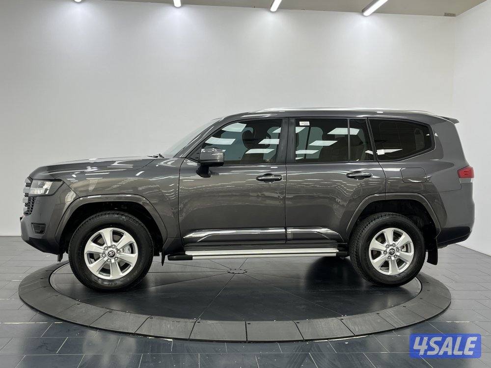 TOYOTA LAND CRUISER 24L3-GXR4F- LA2