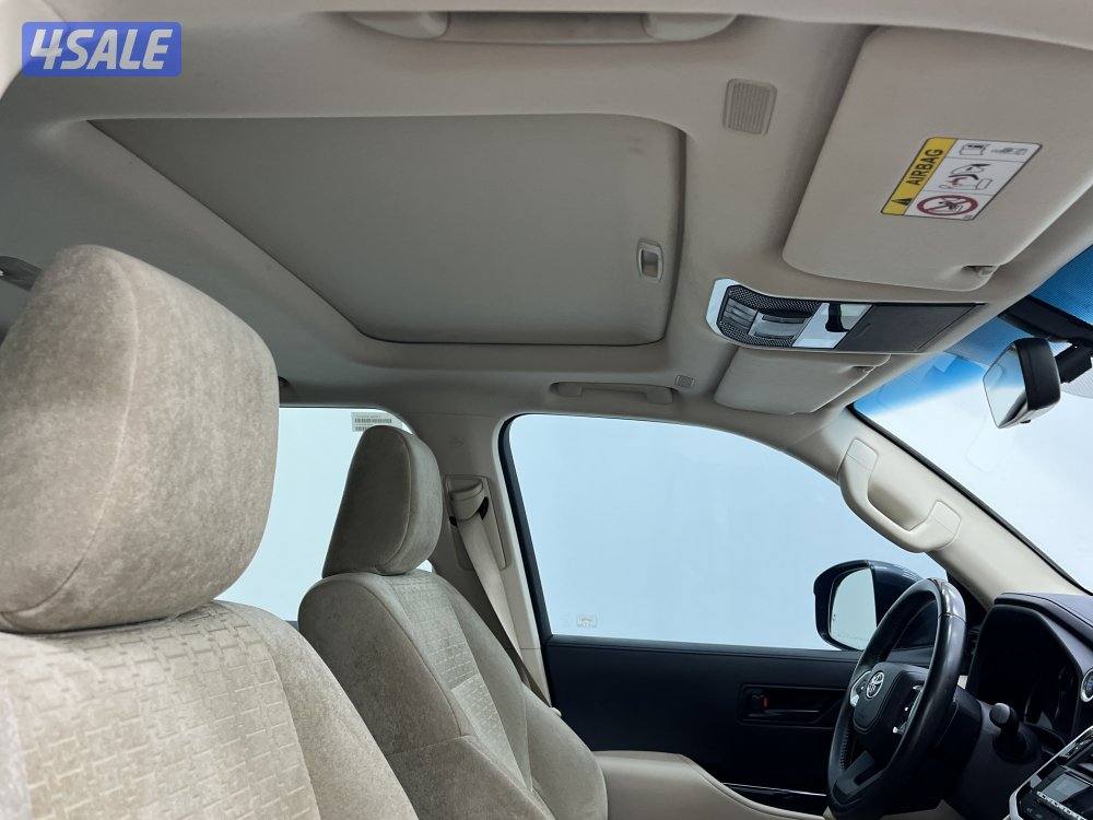 TOYOTA LAND CRUISER 24L3-GXR4F- LA6