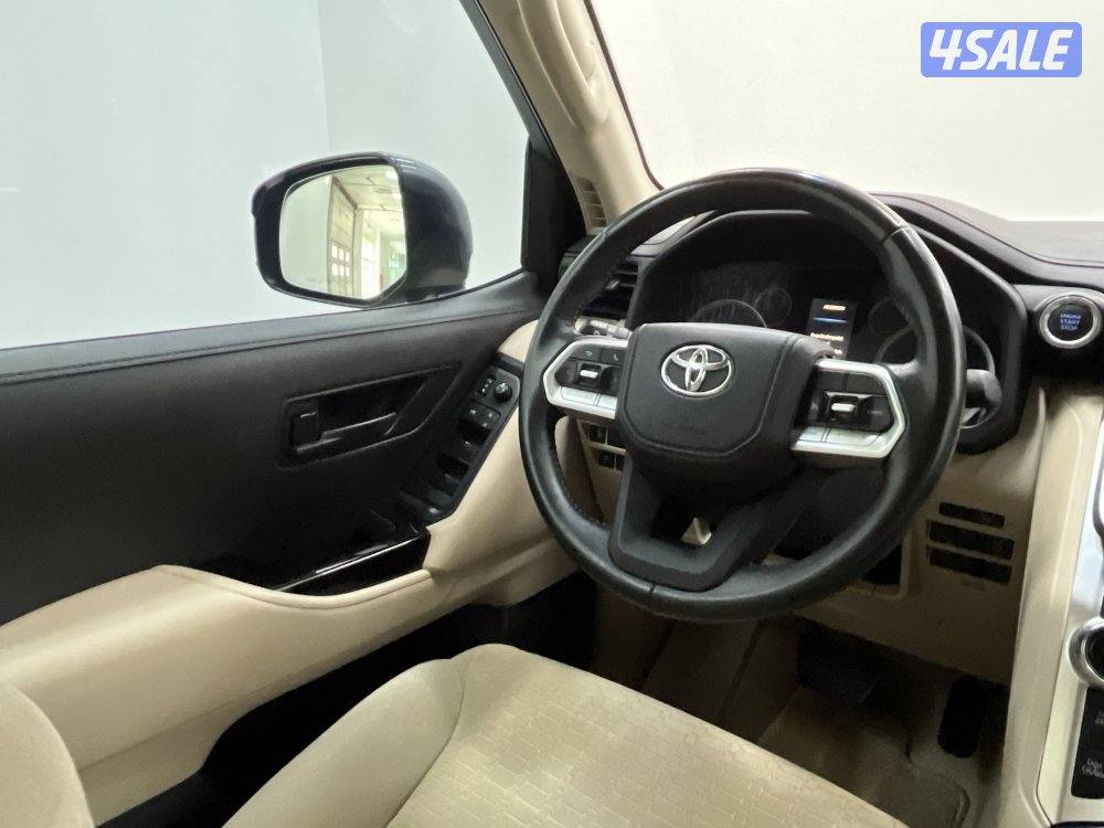 TOYOTA LAND CRUISER 24L3-GXR4F- LA8