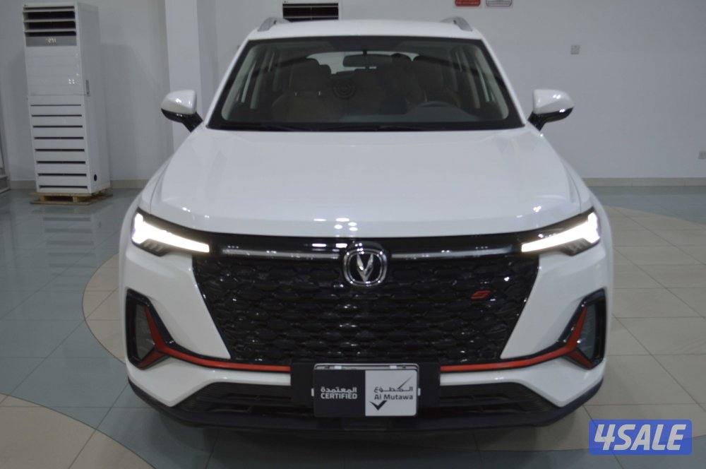 سيارة شانجان CS35 بلس 2024 فئة الدفع الأمامي 14 لتر3