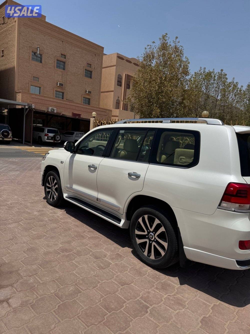 لاند كروز VX.R وارد الساير صبغ الوكالة2