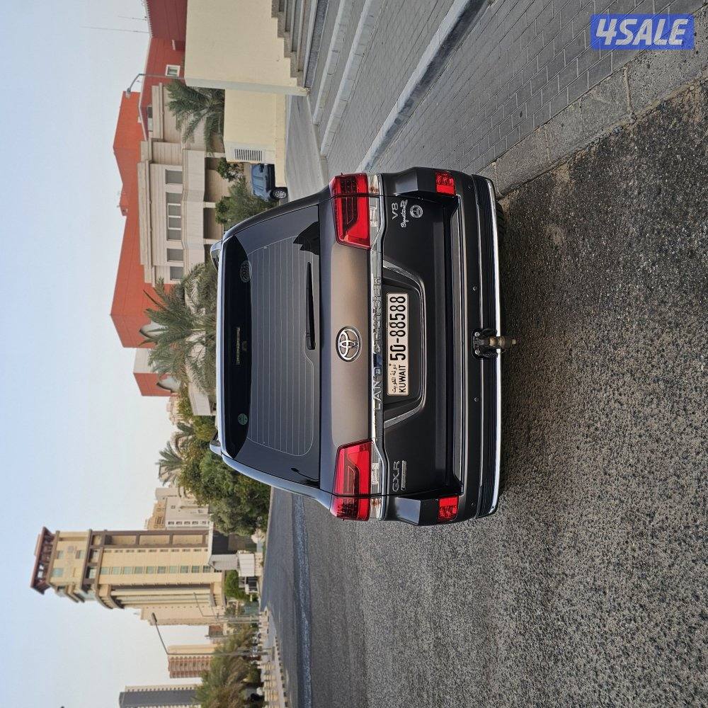 Land Cruiser GXR 20215