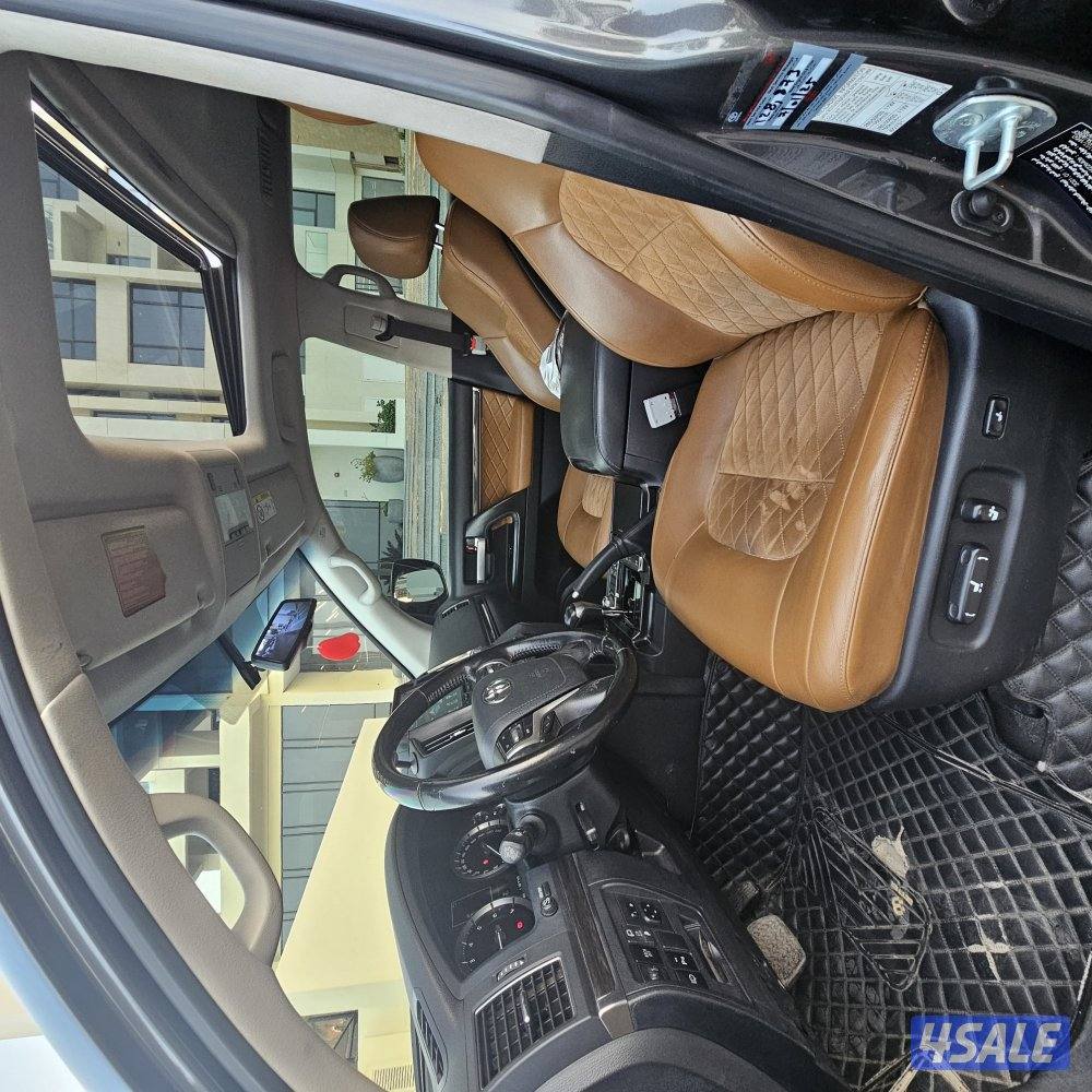 Land Cruiser GXR 20218