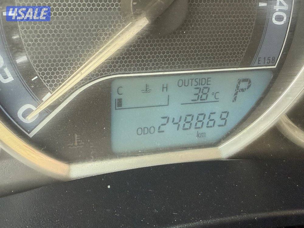 للبيع كورولا 2014 شرط الفحص نسبة الماكينة 75 عداد 248 توایر جدد3