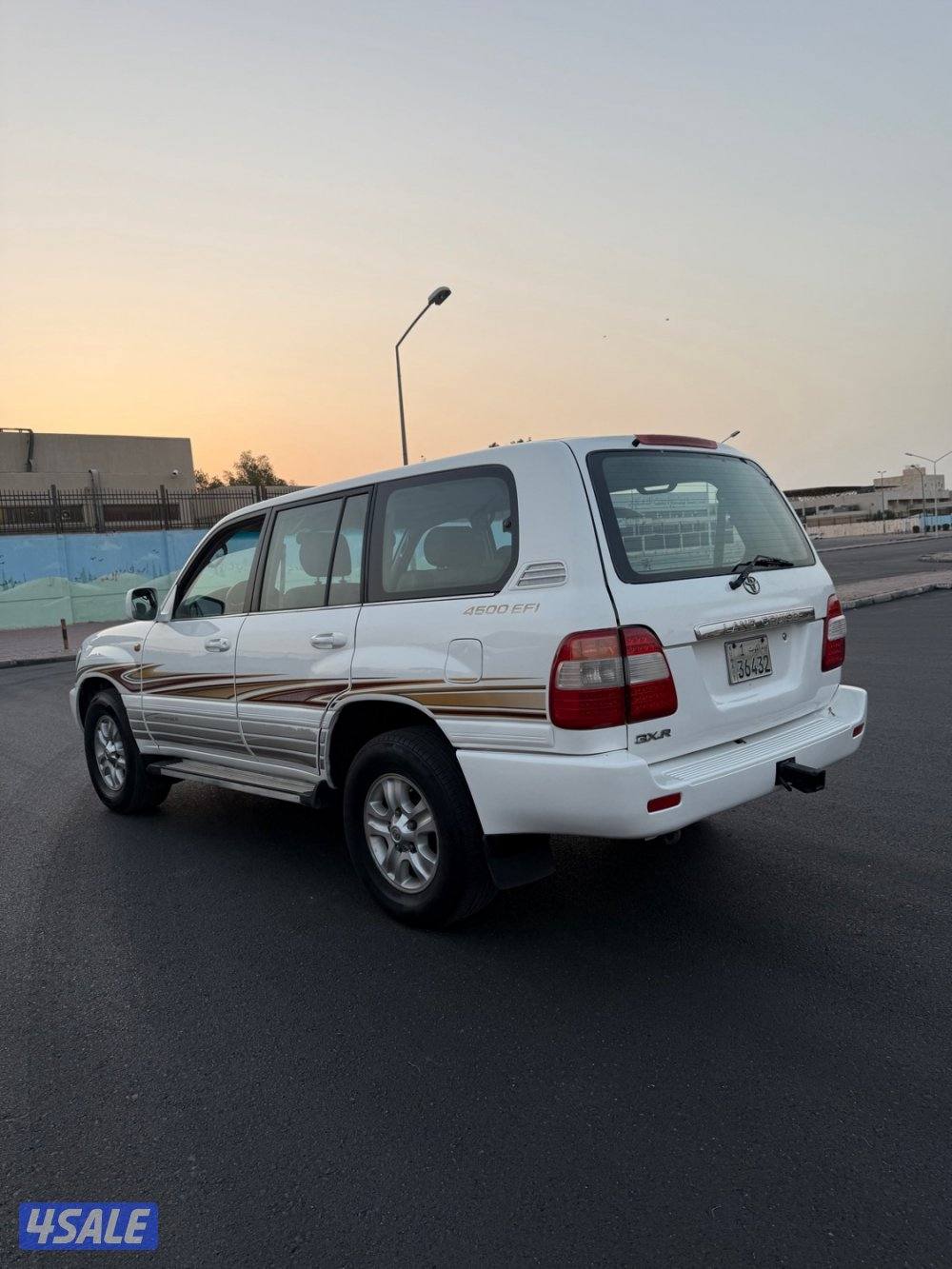 لاندكروز 20023