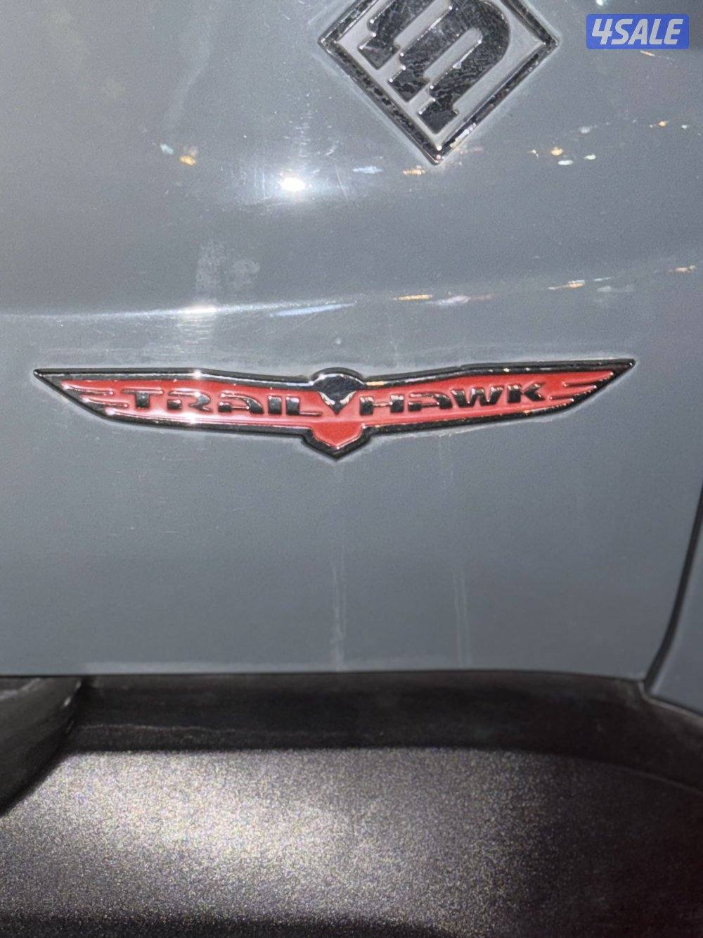 Jeep رنجيدي2016  تريل هووك وكآله الملا شرط  4/4 الفحص 4 سلندر دبل قير7