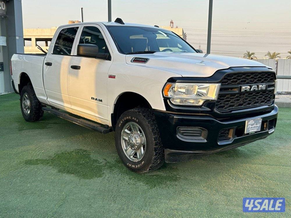 للبيع وانيت دودج رام20212