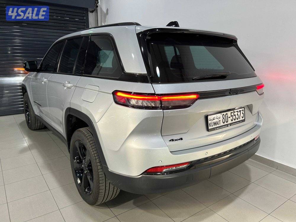 Jeep Grand Cherokee Altitude4