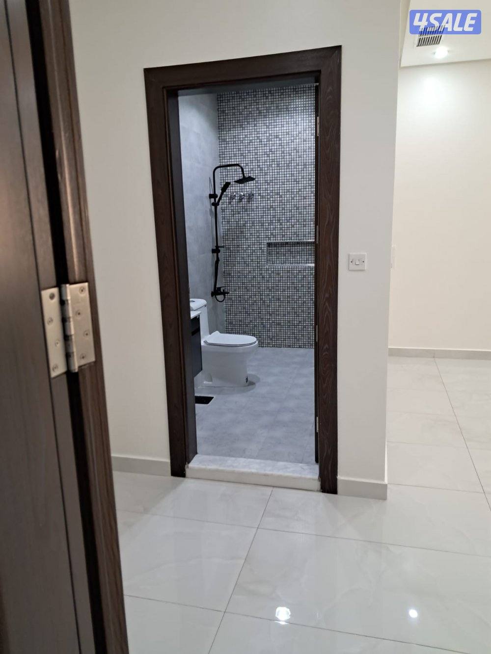 تنظيف منازل تنظيف المدرسه./غسيل شقق وملاحق/غسيل منازل/ تنظيف حمام غسي11