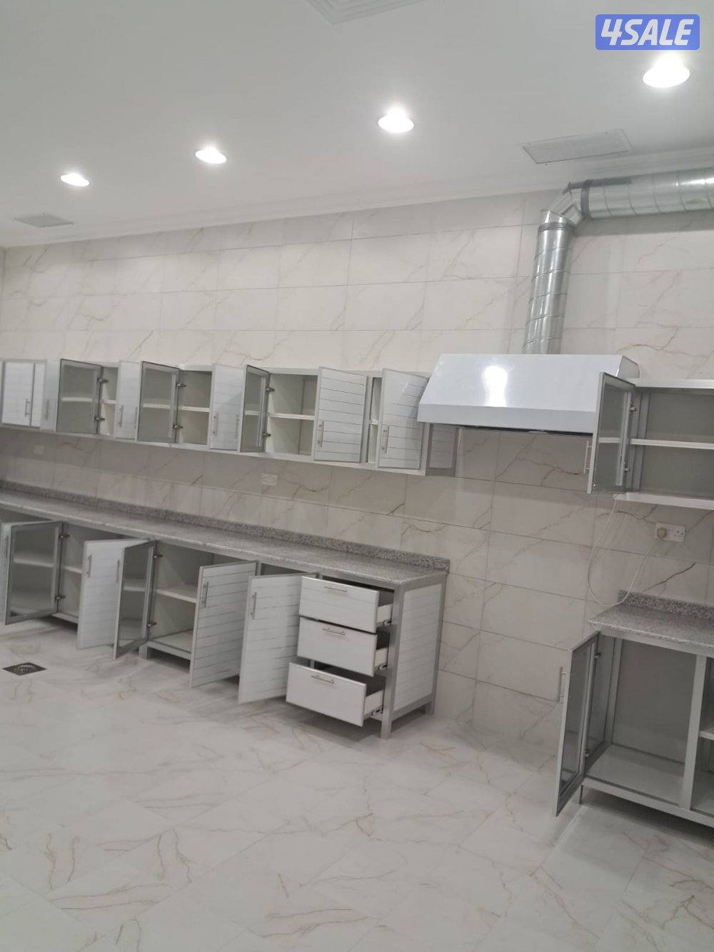 تنظيف شقق/تنظيف بيت كامل/تنظيف / تنظيف فلل / تنظيف كنب /تنظيف سجاد. /ت4