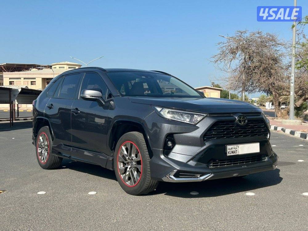 تويوتا RAV 4 
4WD
أعلى فئة "مودليستا"14