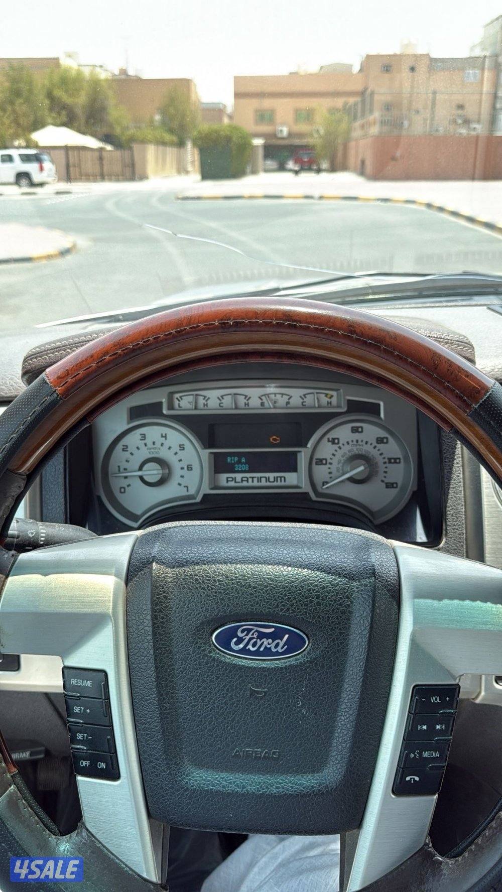 وانيت فورد f1503