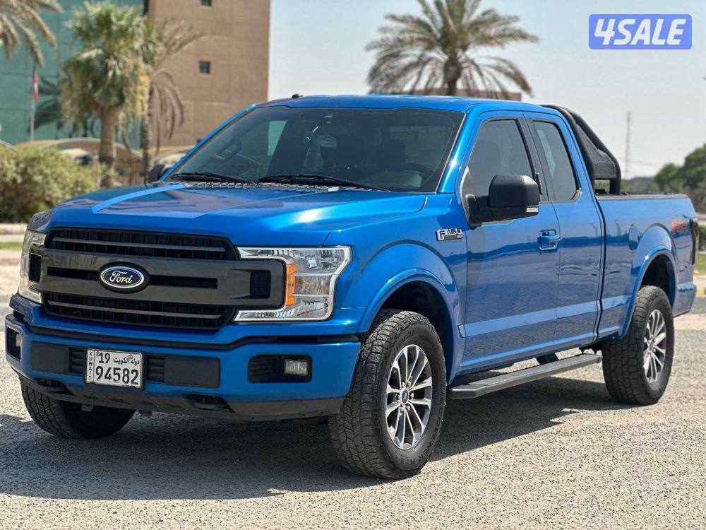 للبيع وانيت فورد FX4  ماشي ٨٩ الف كيلو سيرفس وكالة0