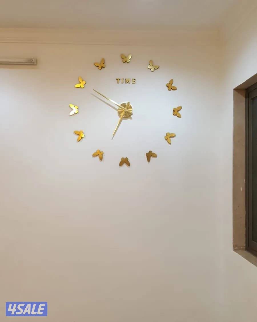 ساعات حائط ثري دي7