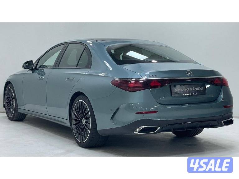 Mercedes-Benz E-Class5