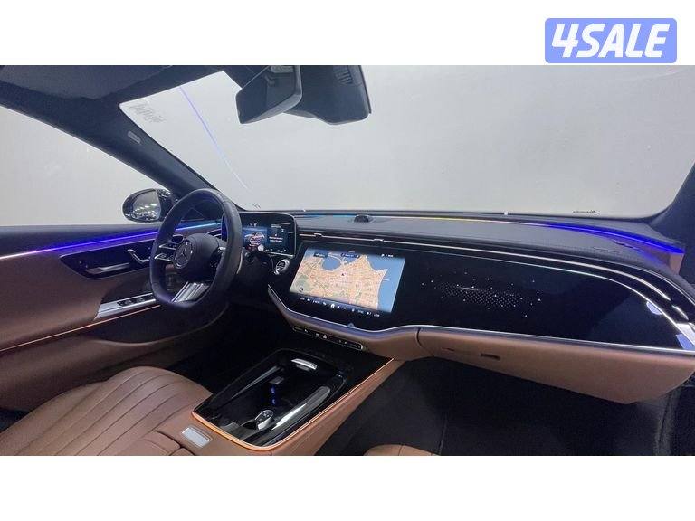 Mercedes-Benz E-Class9