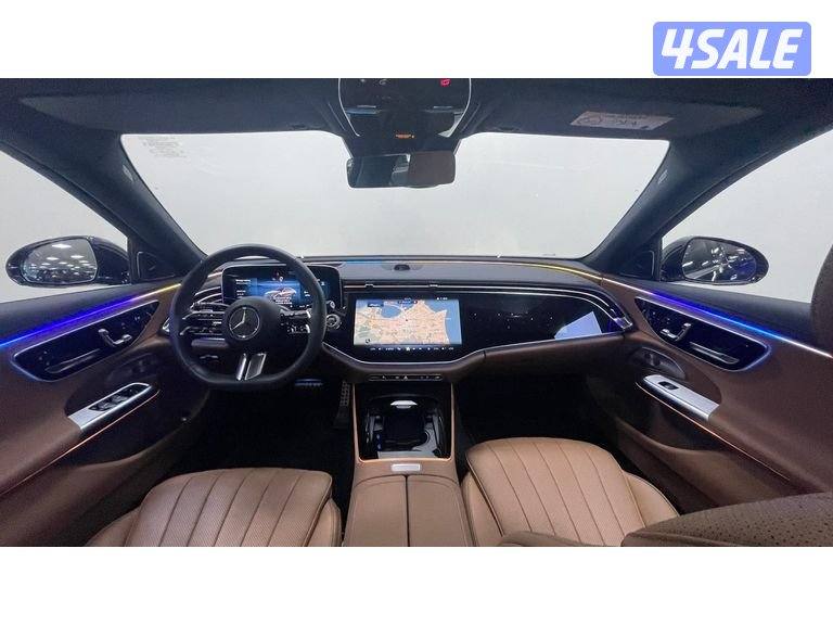 Mercedes-Benz E-Class11