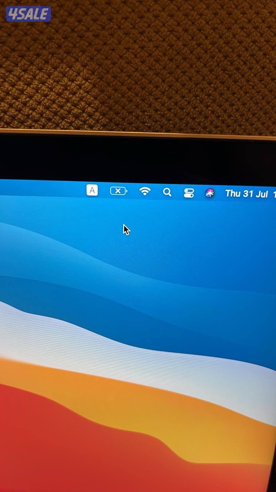 ماك بوك اير جديد 512جيجا رام 8 محتاج تبديل بطاريه M10