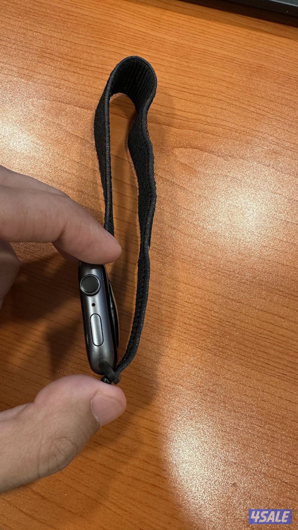 Apple watch series 4 (44mm)0