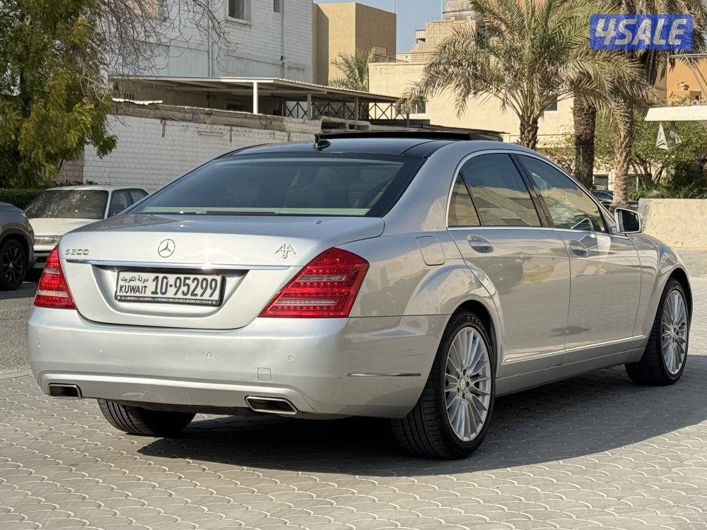للبيع مرسيدسs300 ماشي1057