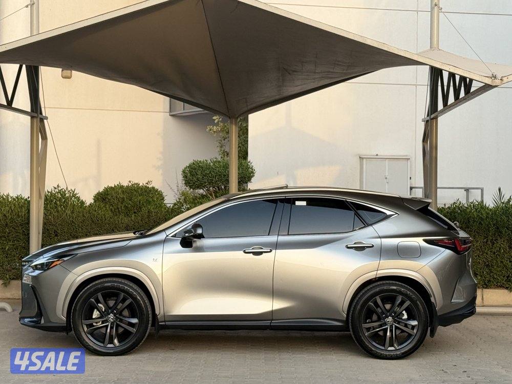 لكزس NX350 موديل 2024 تحت الكفالة3