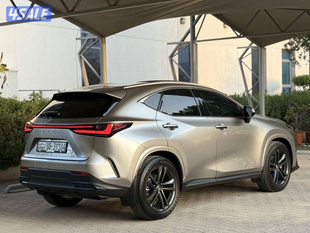 لكزس NX350 موديل 2024 تحت الكفالة5
