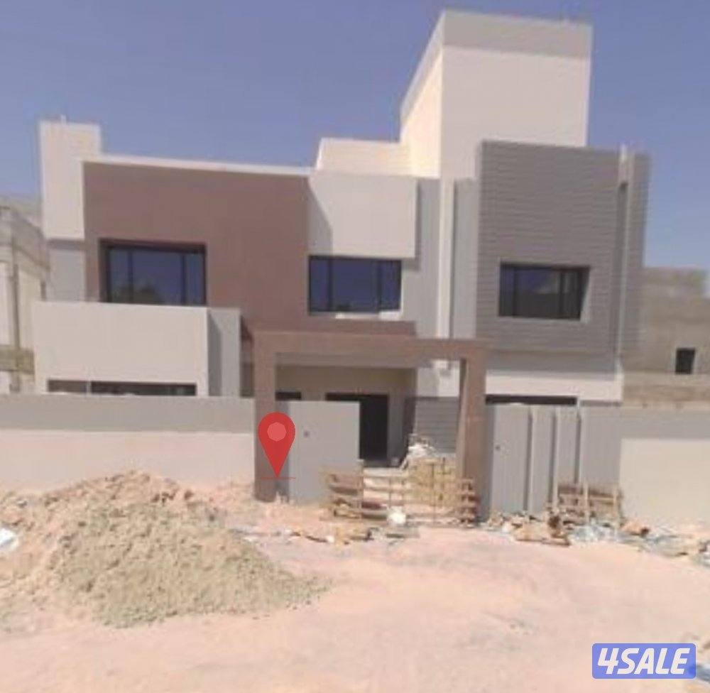 للايجار فيلا راقية جديدة في الوفرة السكنية0