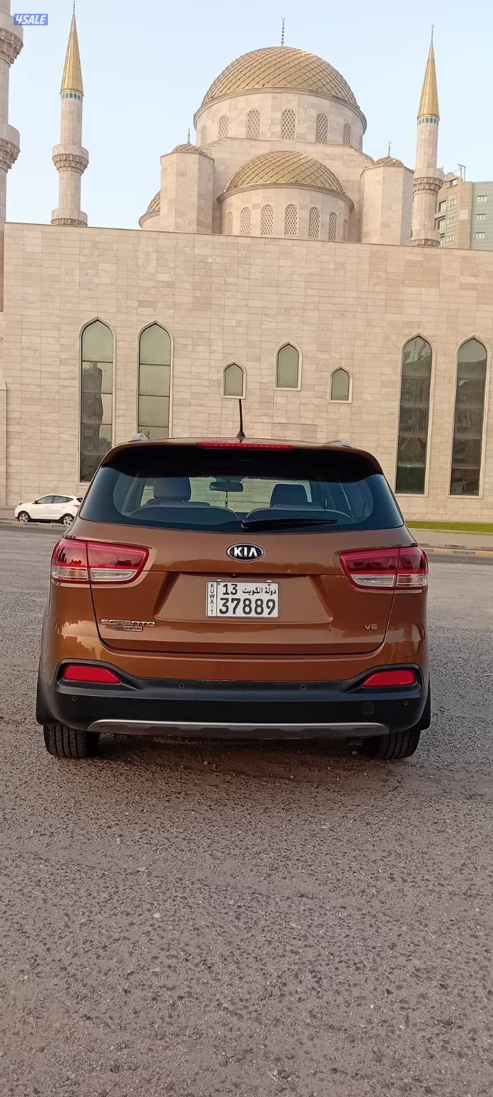 كيا سورينتو 2016 ( كاملة المواصفات ) عداد 98 ألف كم صبغ الوكالة3