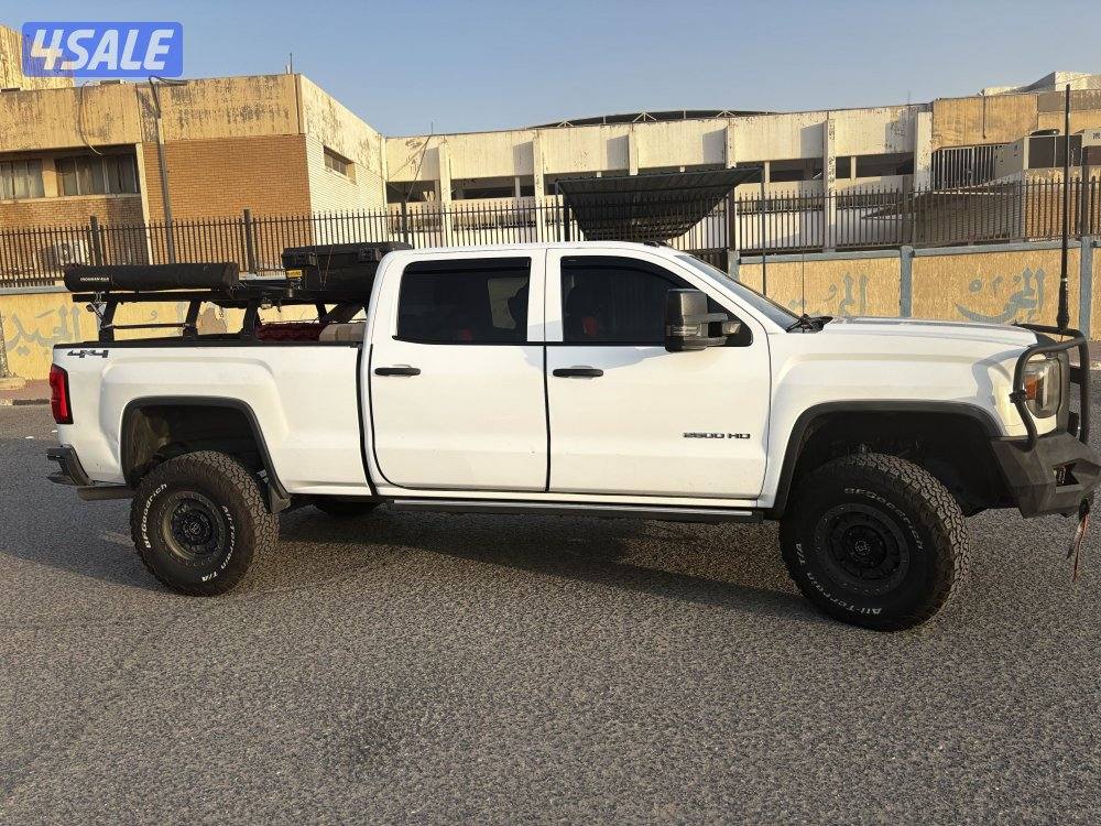 للبيع وانيت رحلات او للبدل مع يوكن xl من ٢٠١٧وفوق مع دبل1