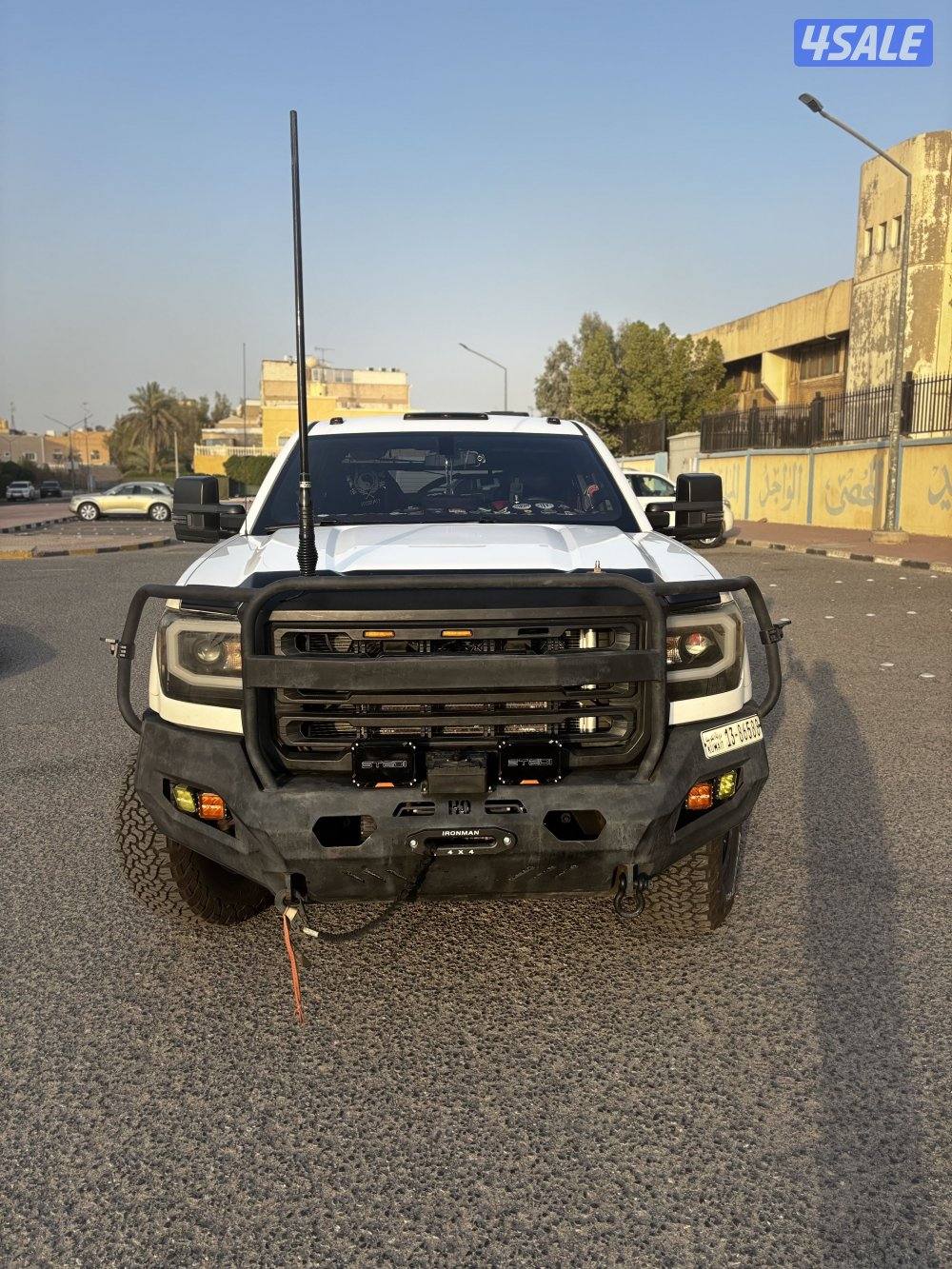 للبيع وانيت رحلات او للبدل مع يوكن xl من ٢٠١٧وفوق مع دبل2