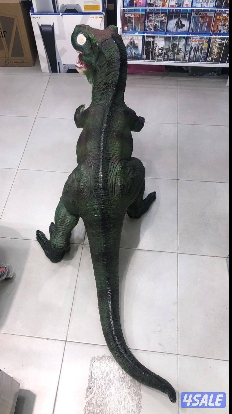 ديناصور حجم كبير2
