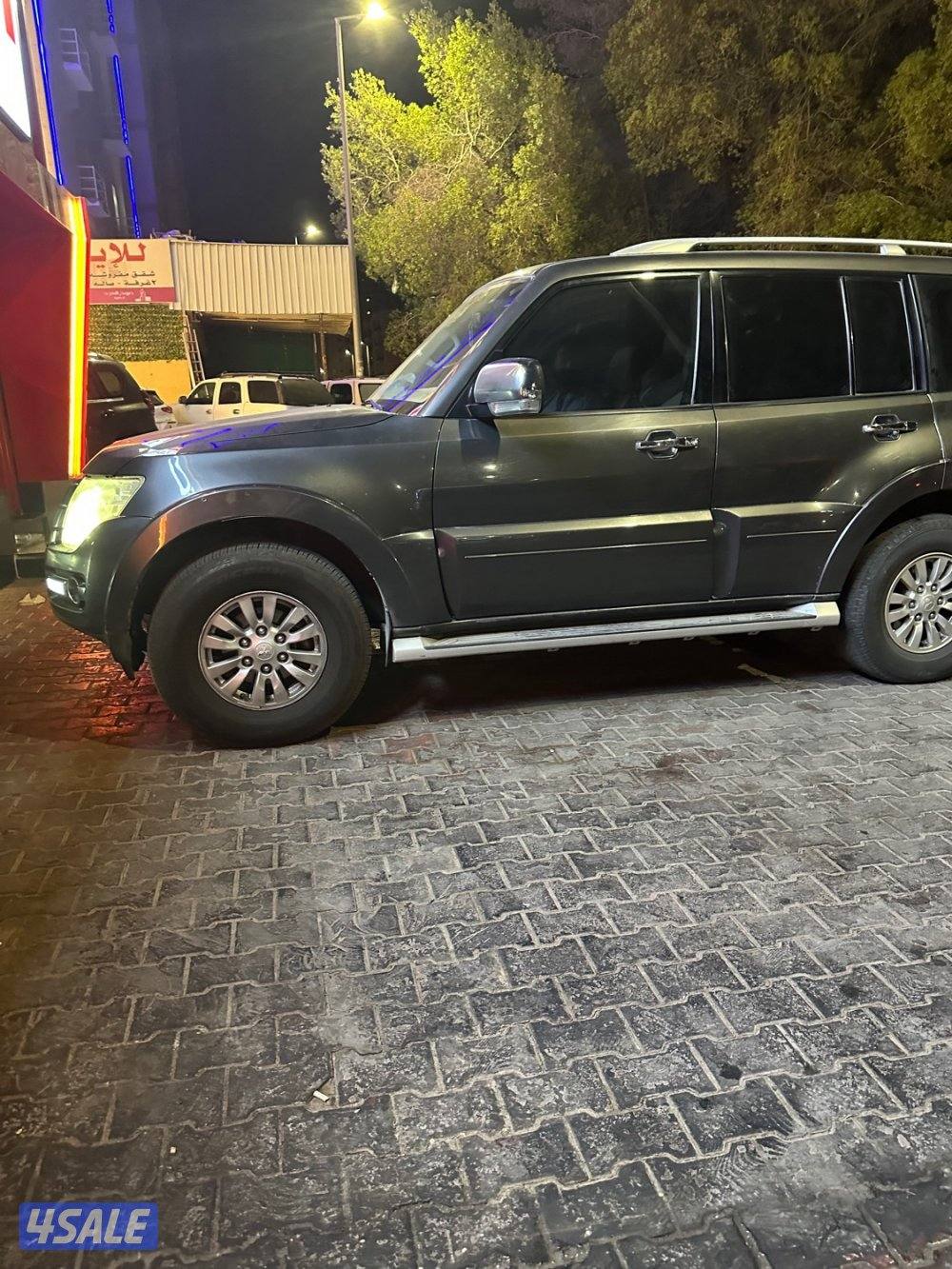 Pajero 2015 Full option without sunroof0