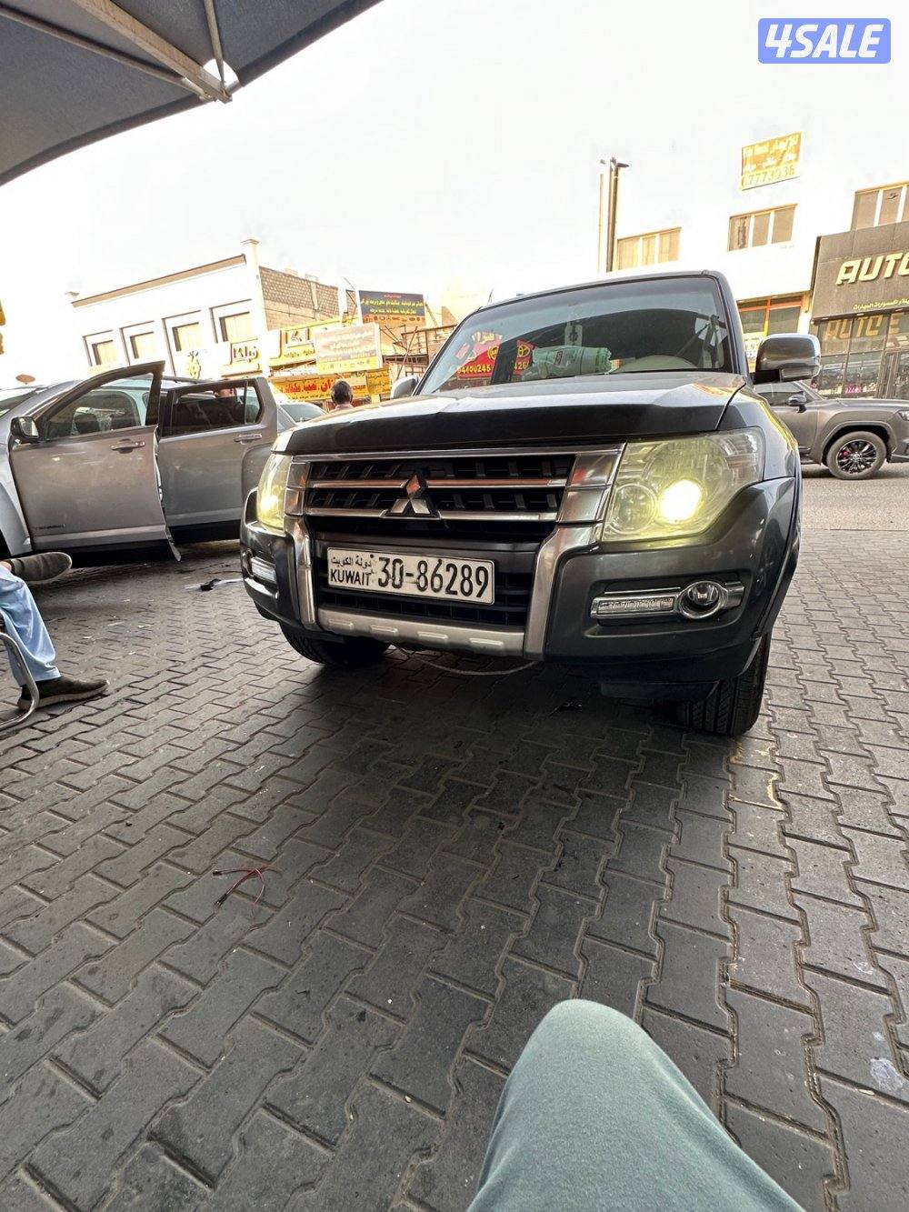 Pajero 2015 Full option without sunroof2